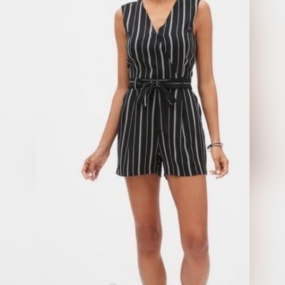 NWT Banana Republic Rumper - Picture 1 of 6